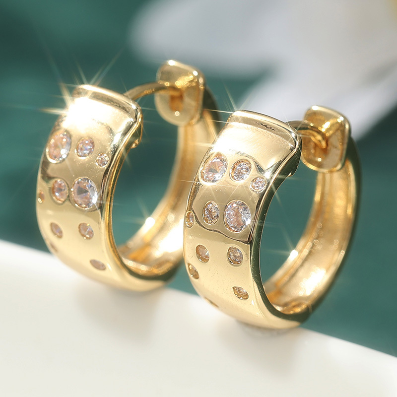 Women's Bold Golden U-Shaped Spring Ear Cuffs with Zirconia